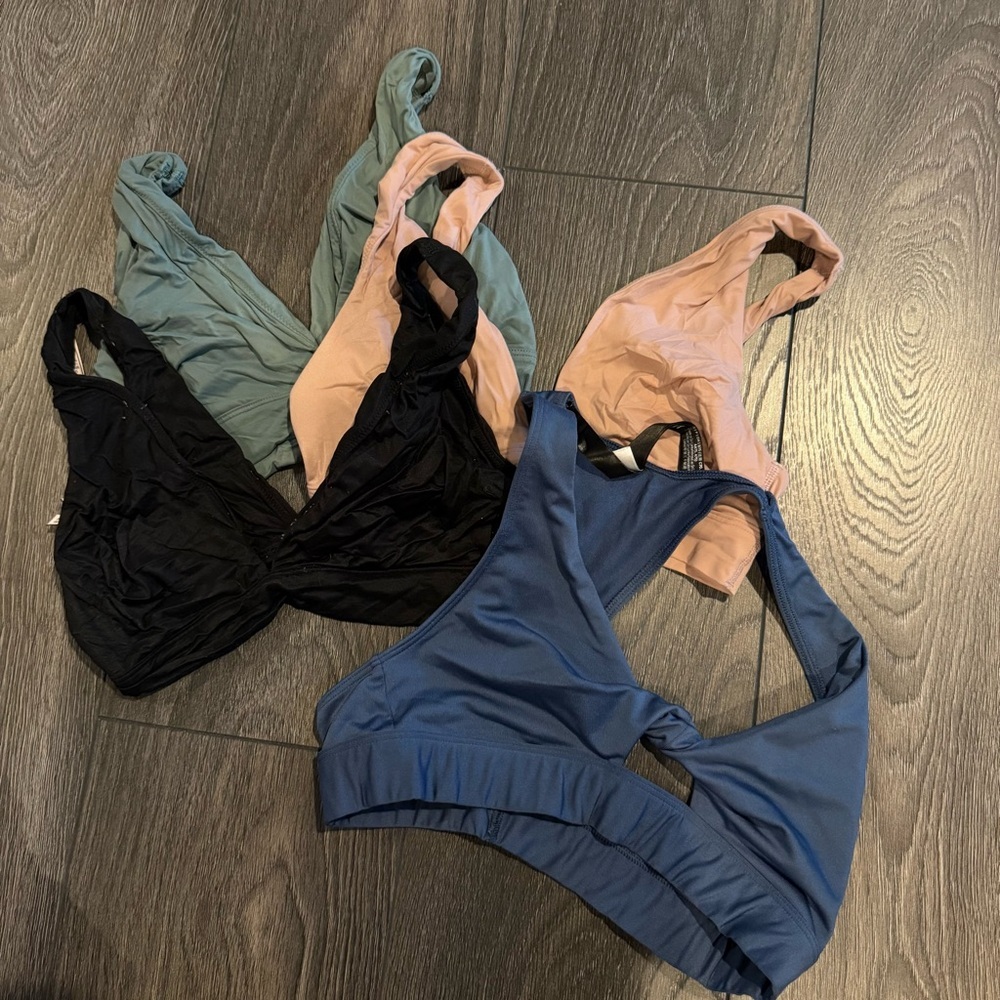 Set of Five Sports Bras in Blue, Black, Pink, and Green